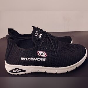 New Women's Black and White Athletic Sneakers Size 41